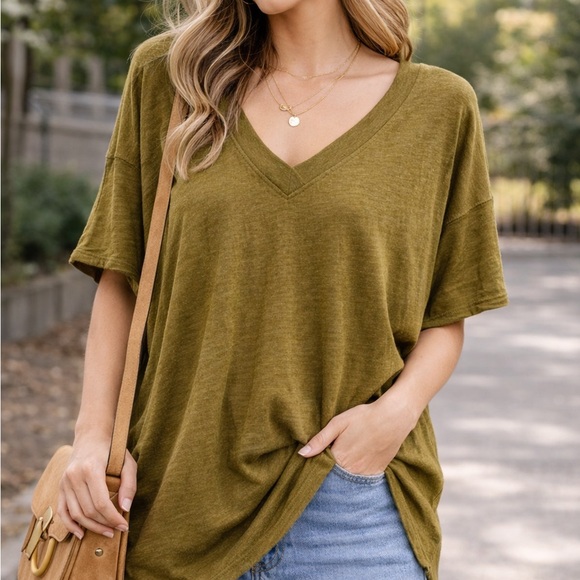 We The Free Oversized V Neck Tunic Tee M Olive Slouchy Top - Picture 1 of 7